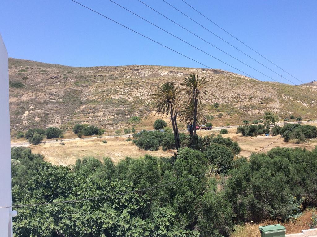 Filippos * Adamantas (Milos)