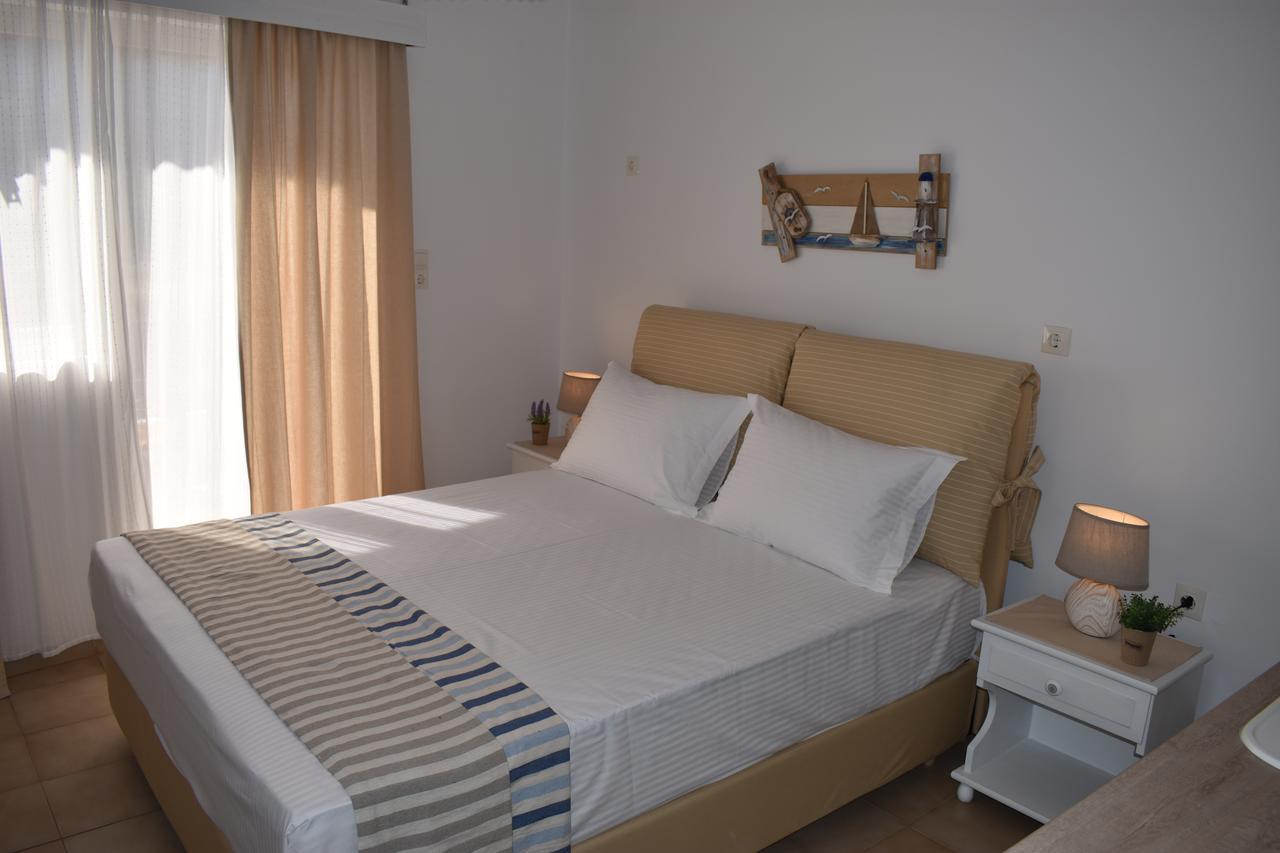 Filippos * Adamantas (Milos)